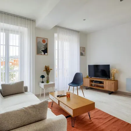 Lovely 1 Bedroom Flat In The Heart Of * ניס